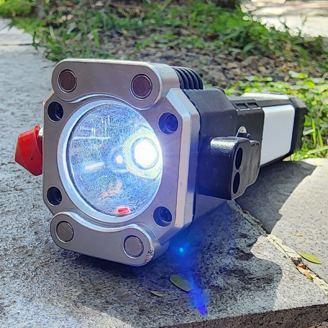 Linterna LED 3000 LUMENES